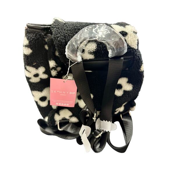 Skinny Dip London Women’s Scarlet Small Flower Borg Backpack